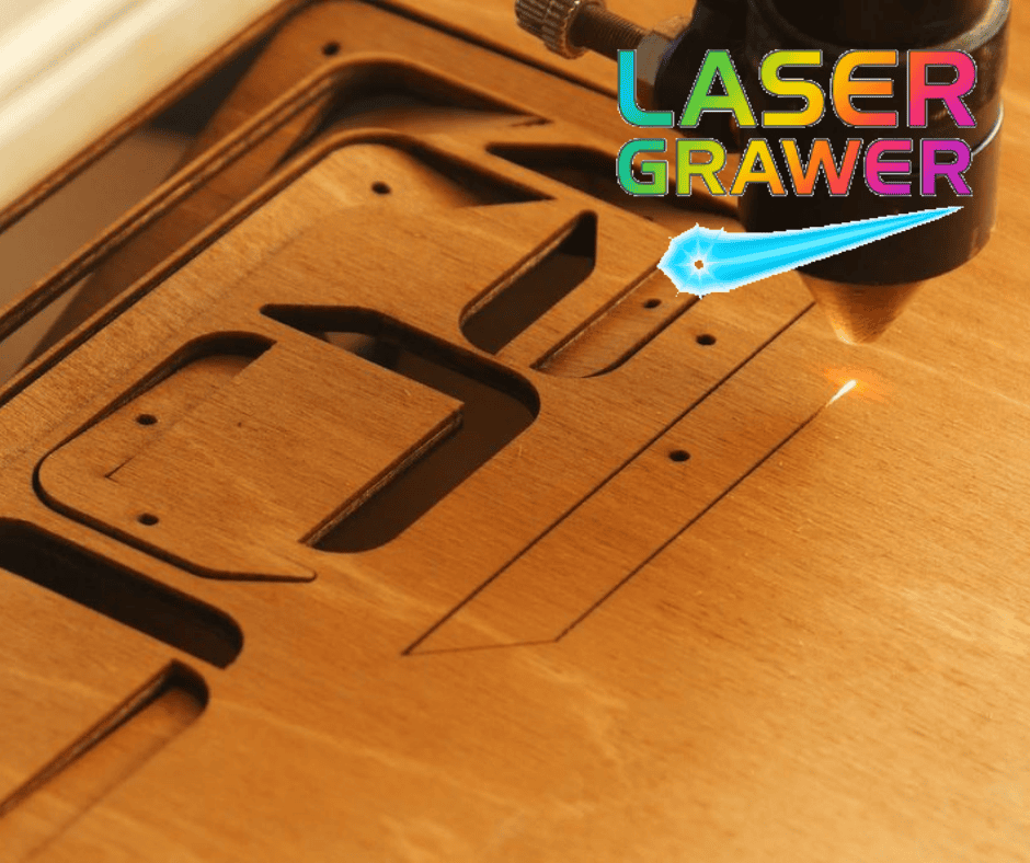 Czym wycinać kształty w sklejce